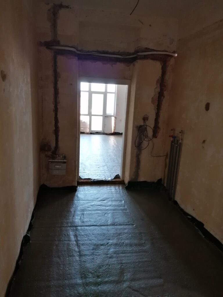 Vylitý pěnobeton N500