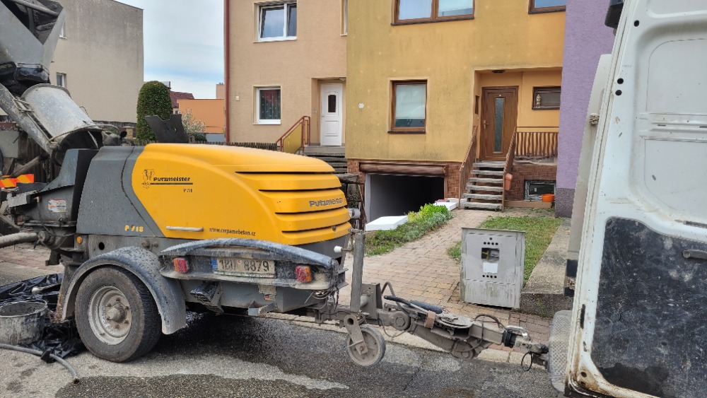 Čerpání betonu do garáže RD Brno | Floor komplet